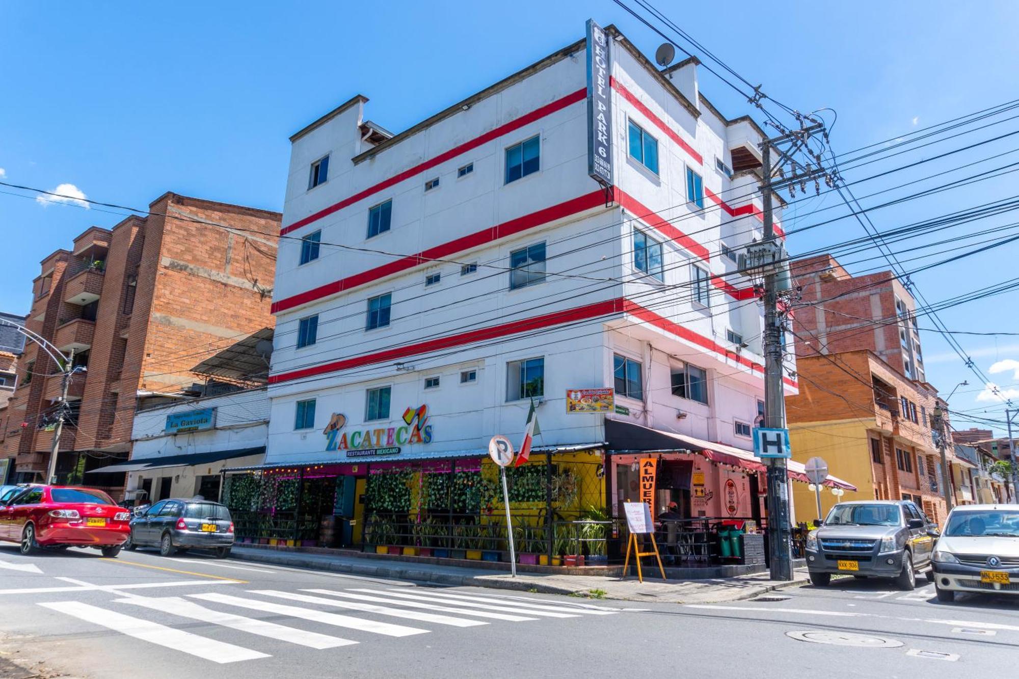 Hotel Park 6 麦德林 外观 照片
